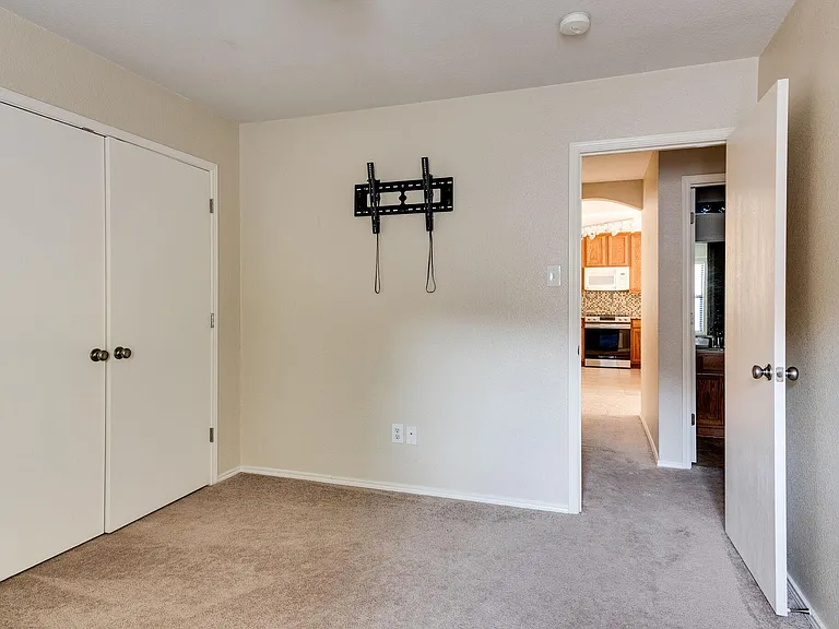13048 Fencerow Rd — Photo 13