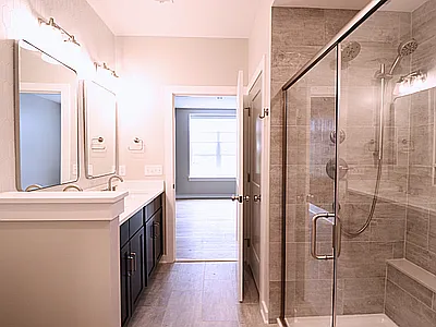 Unit Main Bathroom