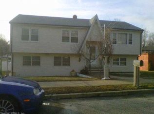 135 Village Ln, Bridgeport, CT 06606