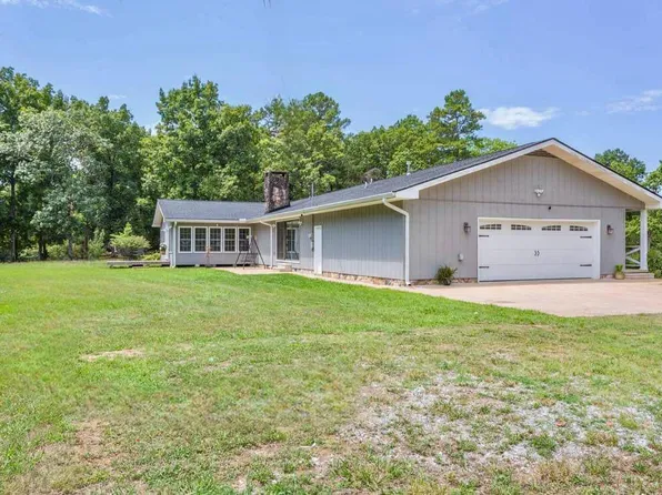 965 Lofton Ln, Chickamauga, GA 30707