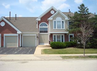 1801 Fox Run Dr #B3, Elk Grove Village, IL 60007