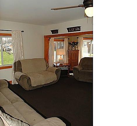 4th image of 46 Leamington Pl