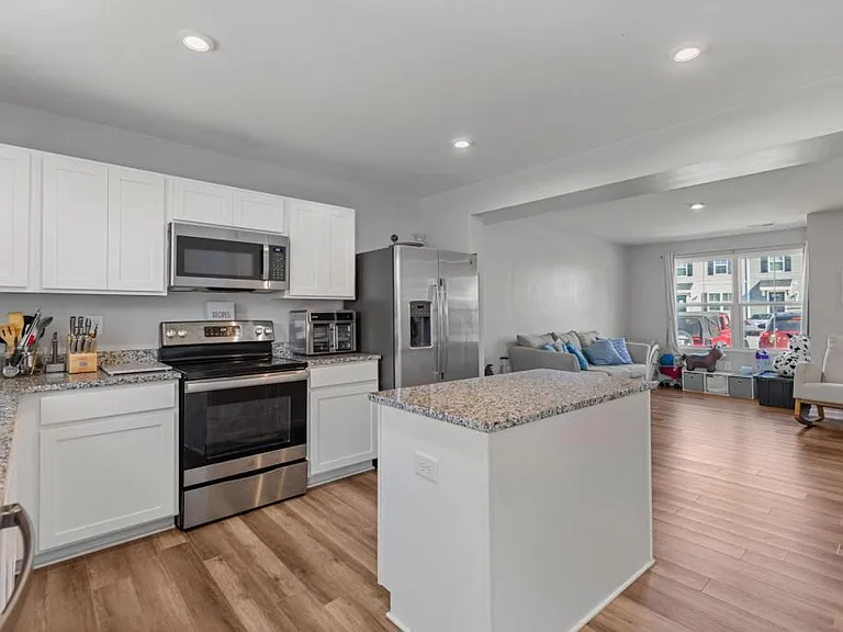 11 Tidworth Dr — Photo 9