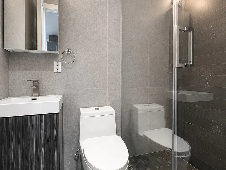 231 E 117th St #3D — Photo 6