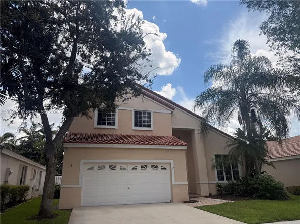 300 Cameron Dr, Fort Lauderdale, FL 33326
