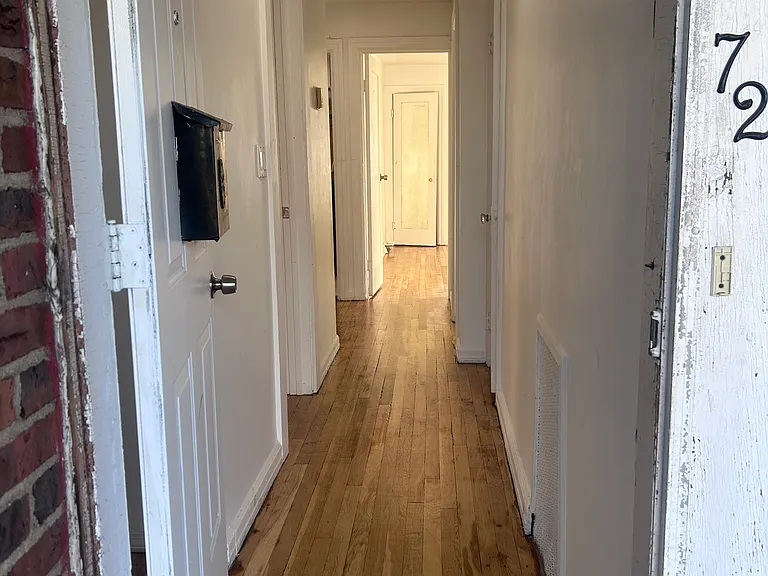 724-726 Huntington Rd #726 — Photo 1