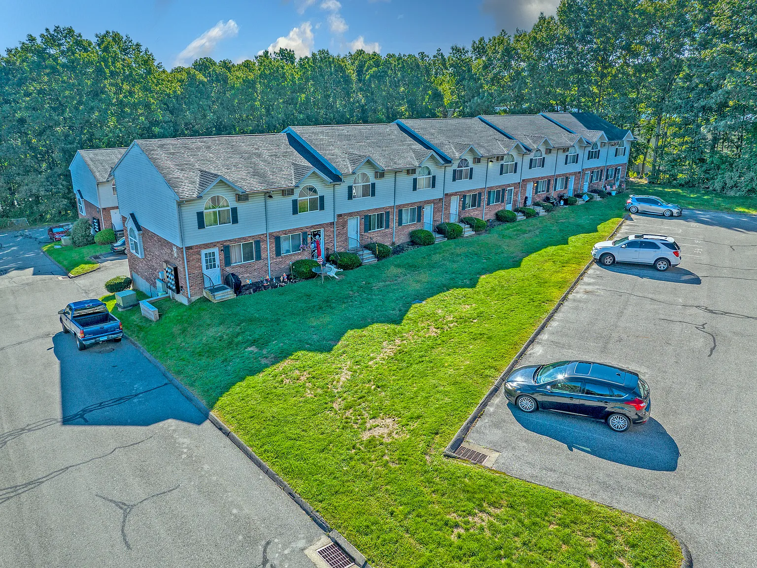 East Pointe Apartments LLC — Photo 1