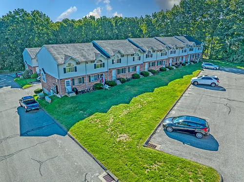 East Pointe Apartments LLC Photo 1