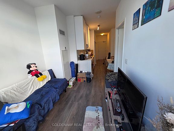 4th image of 195 Redpath Ave #Penthouse 15