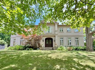 11 Chieftain Cres, Toronto, ON M2L 2H3