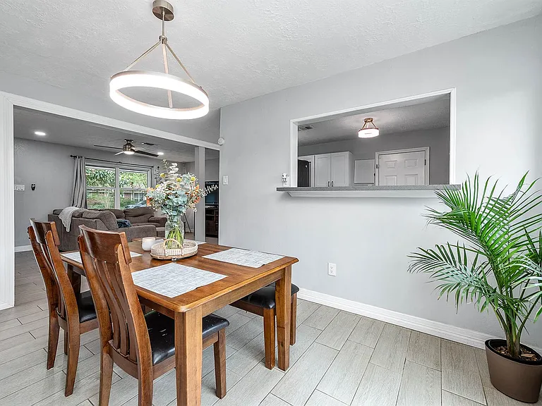 7230 Edgemoor Dr — Photo 8