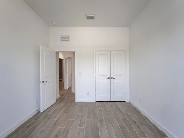 19708 Weathervane Way — Photo 25