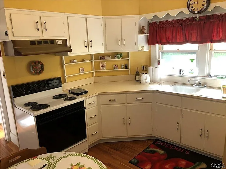 167 E Genesee St #2 — Photo 4