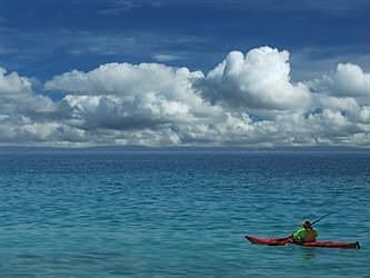 SHORT STROLL TO SHORE!