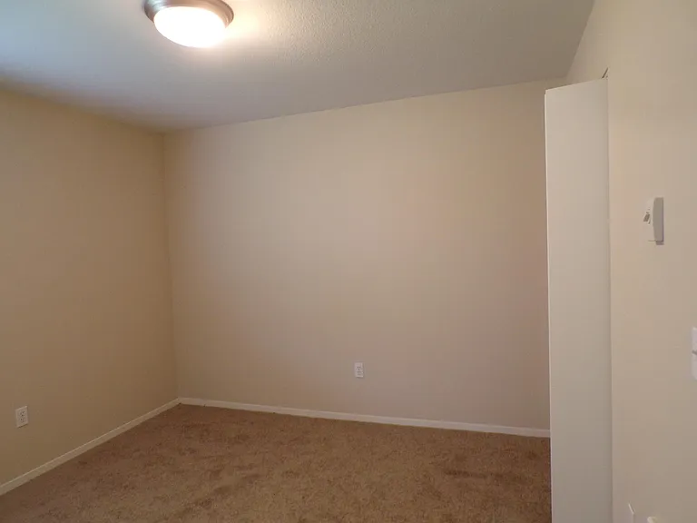 15052 NW Central Dr — Photo 15