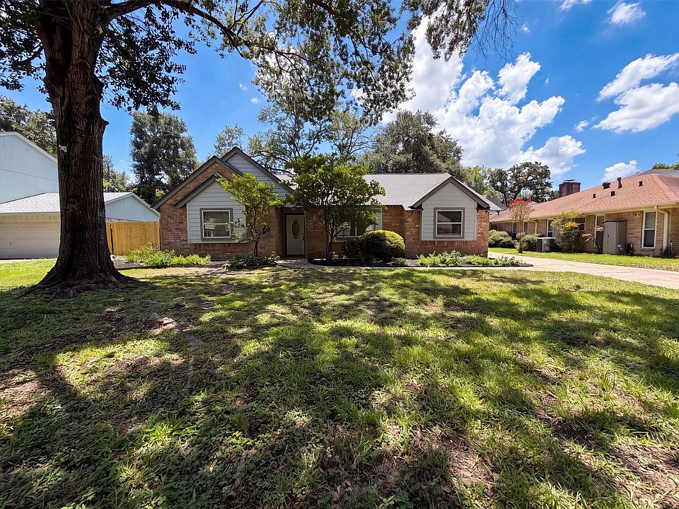 1st image of 10327 Sweetwood Dr
