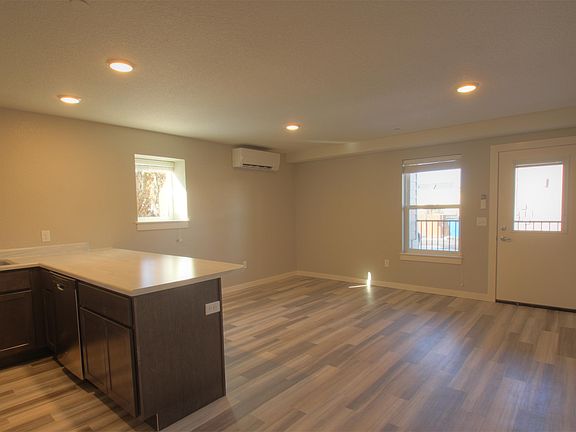 5th image of 830 Crestmont Way #11448885