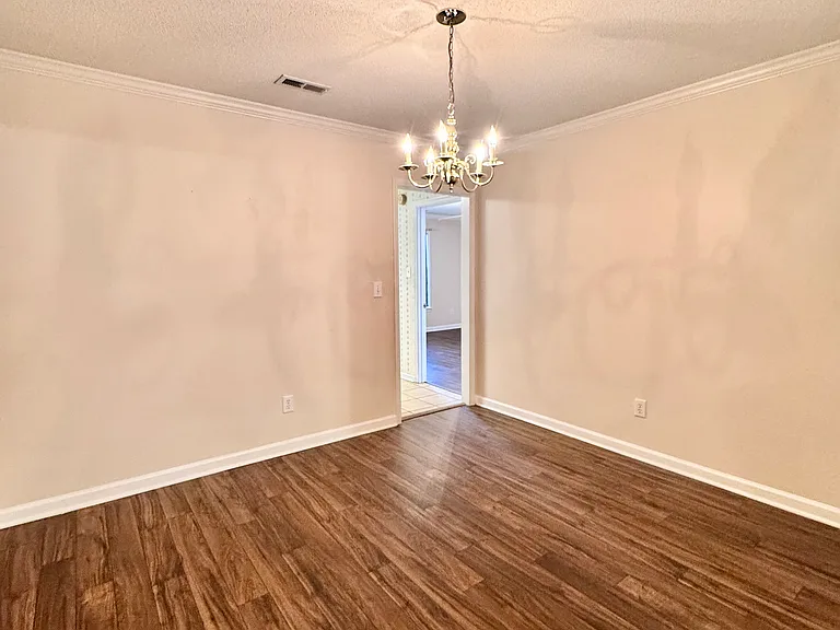 307 Clark St SW — Photo 11