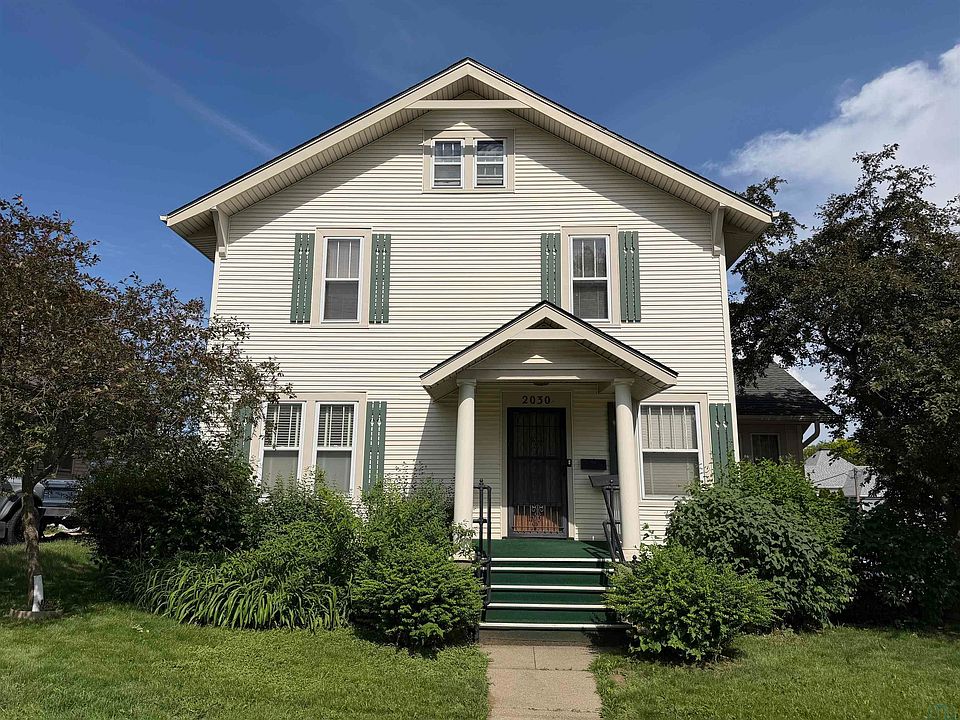 1st image of 2030 S Clinton St