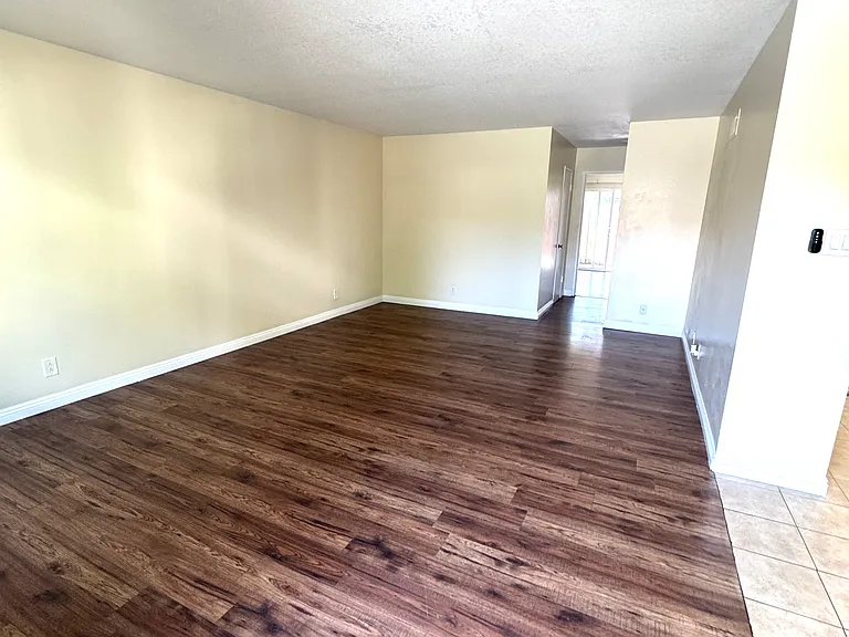 8231 Ellis Ave — Photo 11