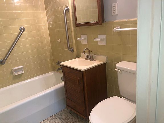 5th image of 614 73rd St