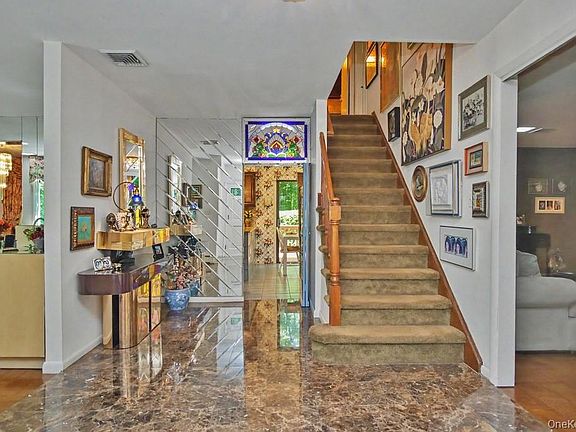 4th image of 26 Westminster Drive
