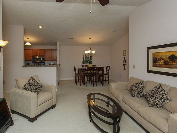 5th image of 8224 Glenwillow Ln Unit 207