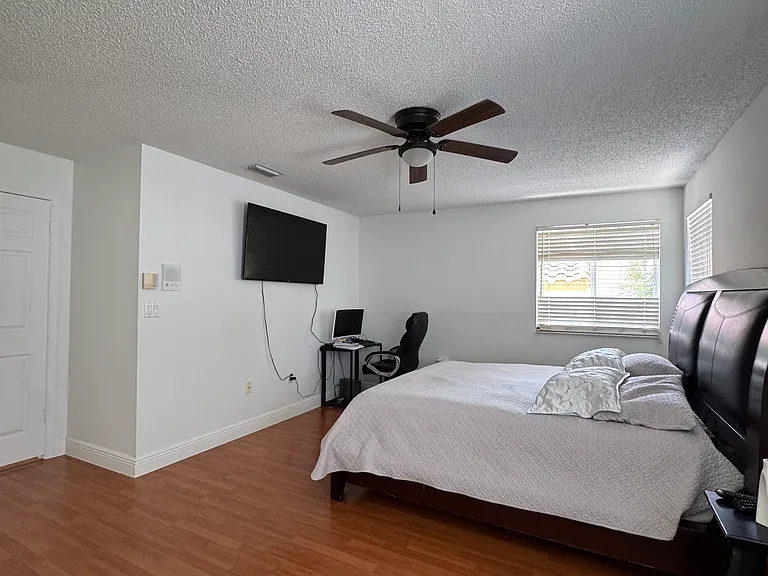 15621 SW 100th Ln — Photo 29