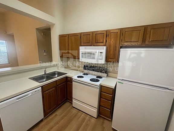 5th image of 3607 McCuiston Rd #52