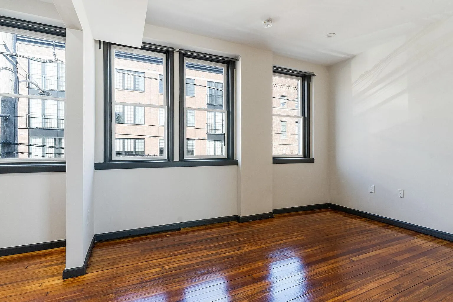2 bed, $2,050 — Photo 4