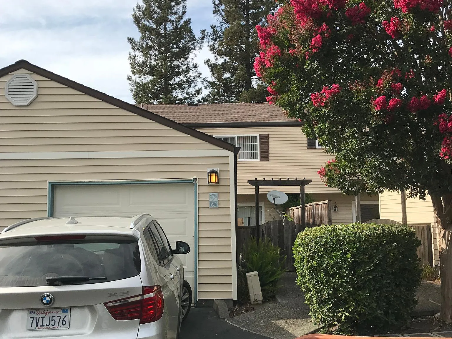 2 bed, 1.5 bath, 1020 sqft, $2,400 — Photo 3