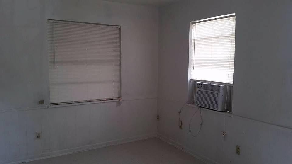 2nd image of 409 N 12th St APT 1