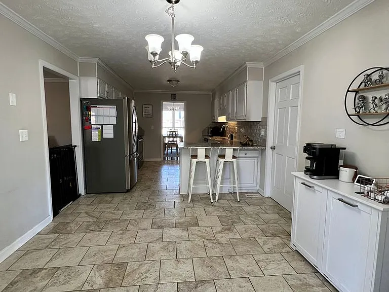 2020 Penrose Dr — Photo 25