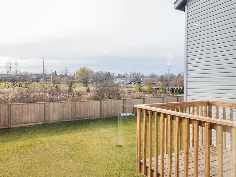 529 Enclave Ln — Photo 32