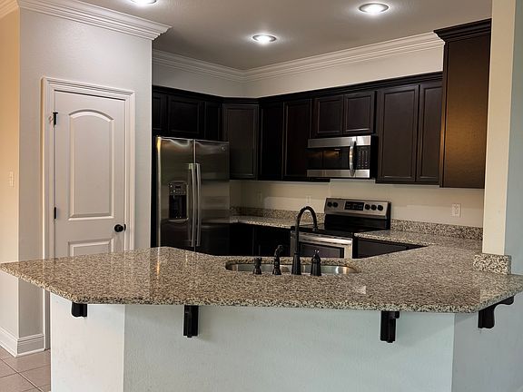 5th image of 2069 Westbank Dr