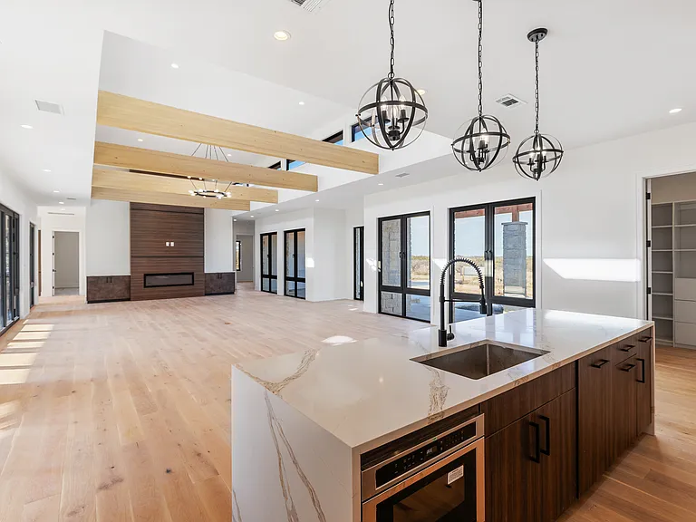 6425 Ranch Road 962 W — Photo 14