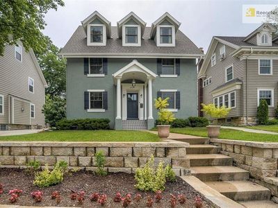 5927 Brookside Blvd, Kansas City, MO, 64113