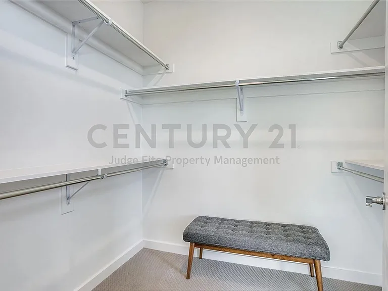 427 W 10th St #303 — Photo 9
