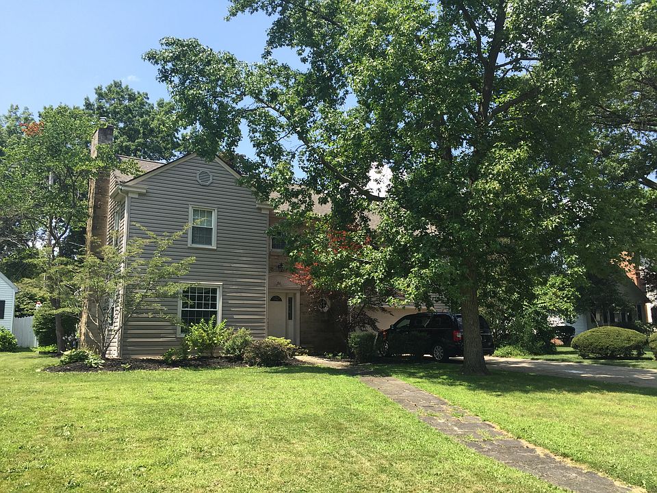 1st image of 54 Vernon Ave