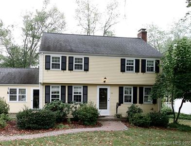 18 Trotwood Dr, West Hartford, CT, 06117
