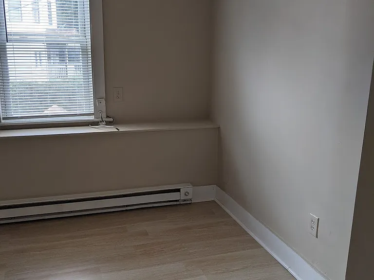 288 Walnut St #1 — Photo 18