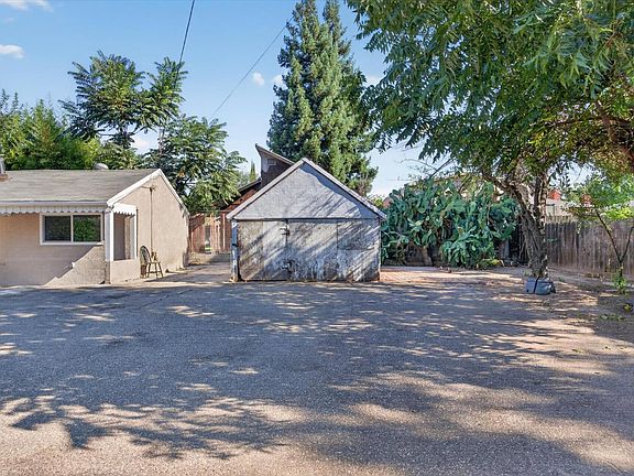 5th image of 1111 El Vecino Ave
