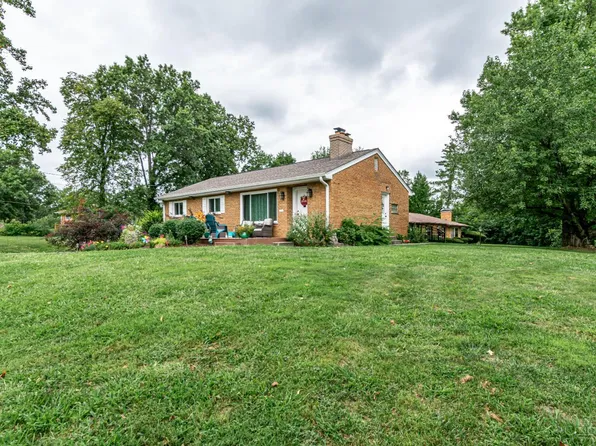 910 Lakeside Dr, Cincinnati, OH 45231