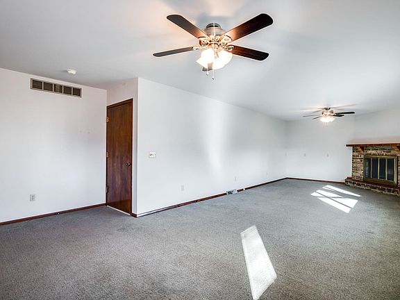 5th image of 360 S 1st Ave