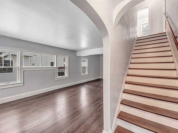 2nd image of 1349 Eliza St