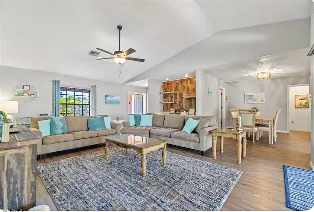 3 bed, 2.0 bath, 1552 sqft, $9,500 — Photo 1