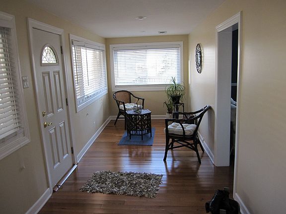 Entrance/ Sunroom