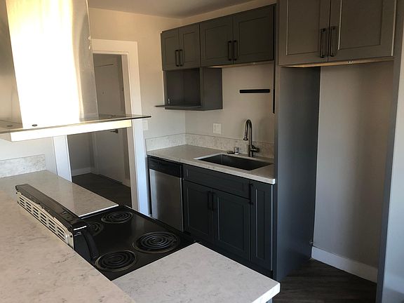 4th image of 5118 De Longpre Ave APT 301