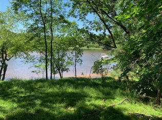 N3933 Wild Cat Rd, Poynette, WI 53955