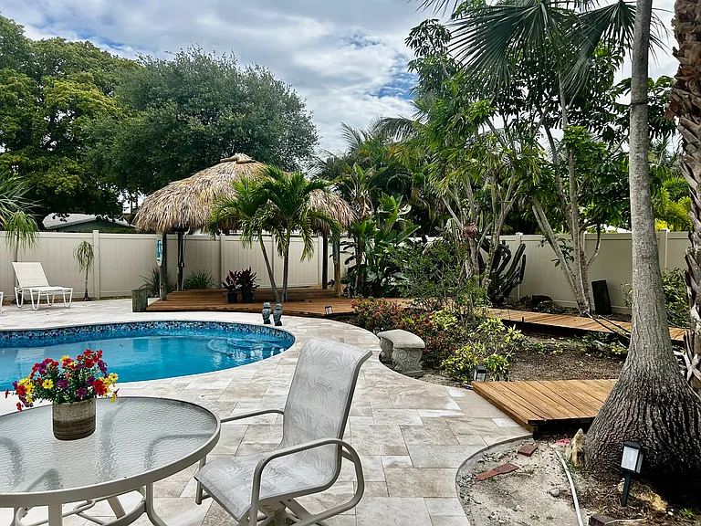 631 Linnet Cir — Photo 12
